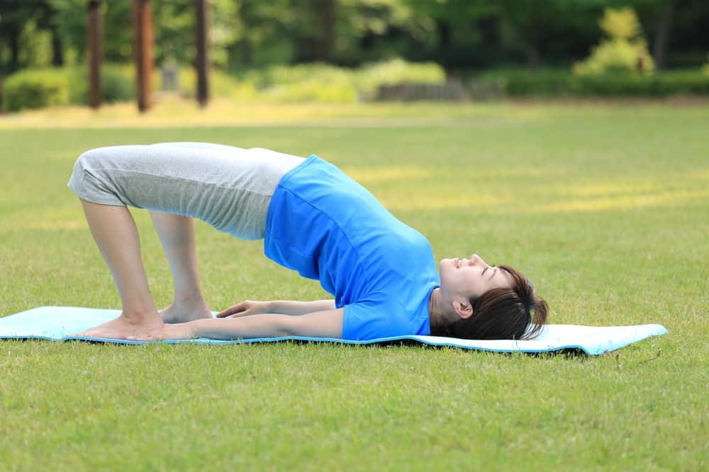 manfaat-yoga-bridge-pose