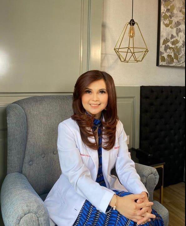 dr. Lucy Amelia, Sp. A, M.Kes