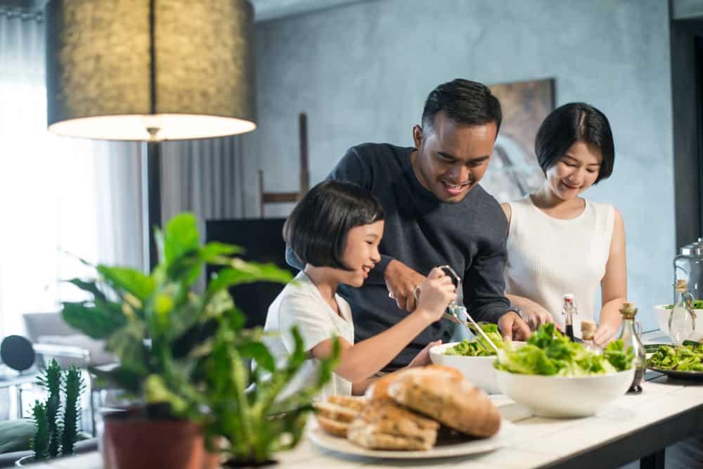 10 Tips Perilaku Hidup Bersih dan Sehat Sehari-hari untuk Lindungi Diri dan Keluarga