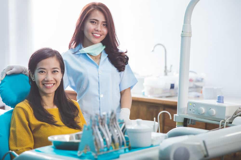 perawatan-whitening-gigi-sensitif