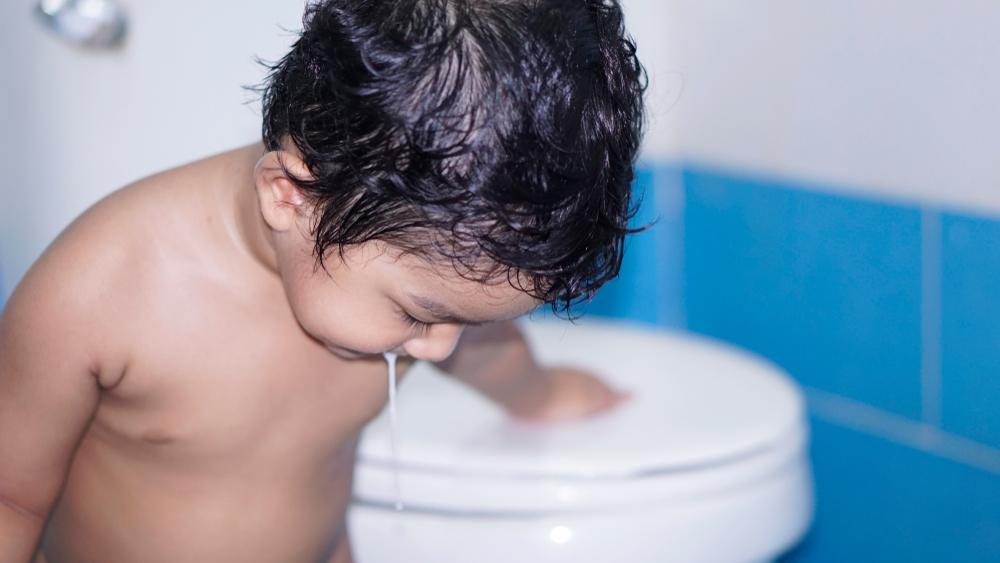 5 Langkah Mengatasi Anak Muntaber Demi Tumbuh Kembang Lebih Baik