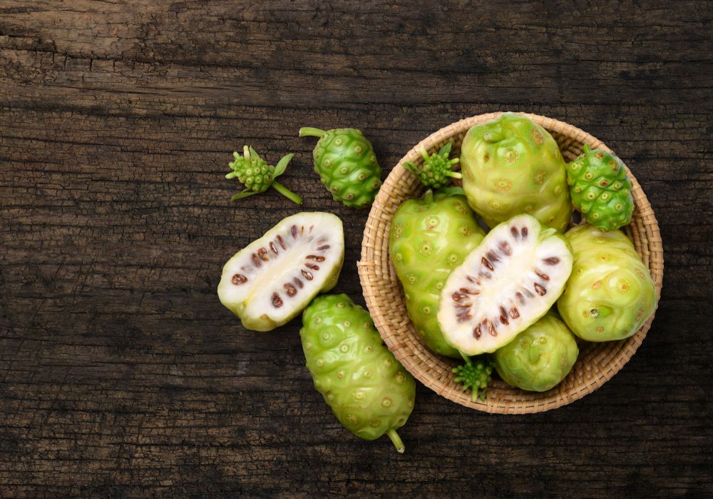 Manfaat Buah Mengkudu untuk Para Pengidap Diabetes