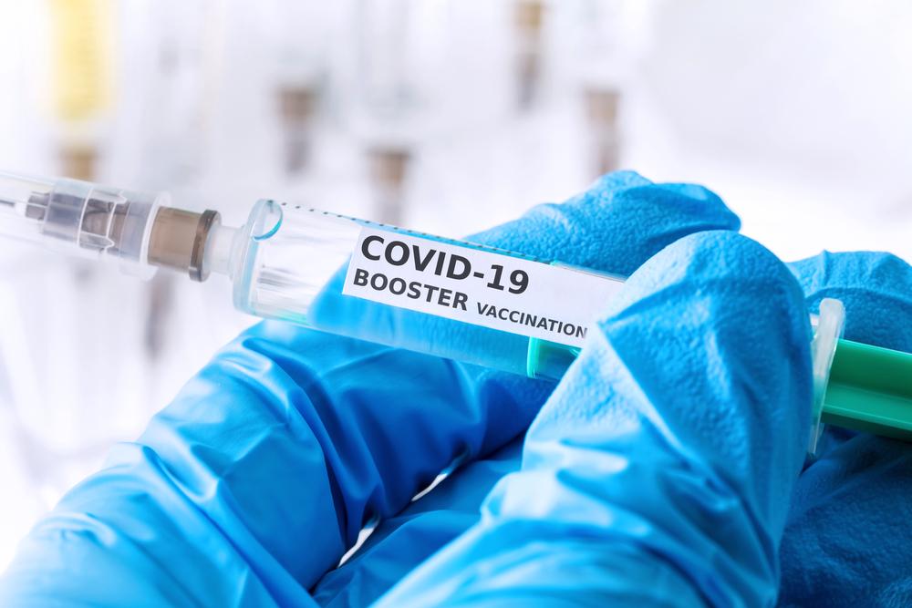 Vaksin Booster COVID-19, Apa Bedanya dengan Vaksin Biasa?