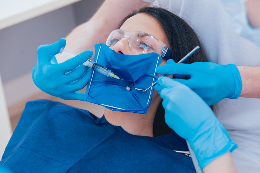 Perbedaan Dokter Spesialis Konservasi Gigi dan Dokter Gigi Umum