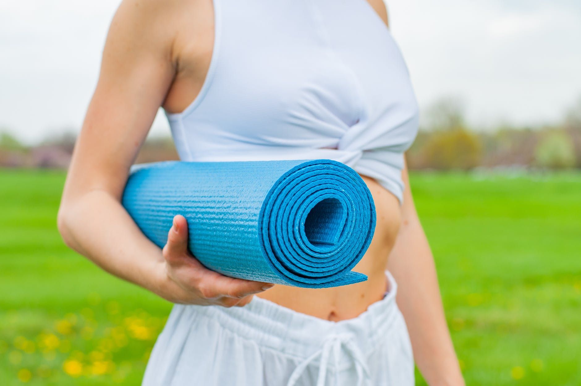 10 Rekomendasi Matras Yoga Terbaik