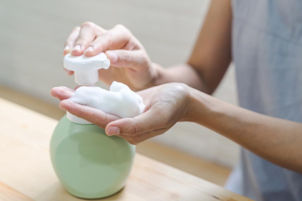 Mengenal Surfaktan, Bahan Produk Pembersih yang Ampuh Hilangkan Kotoran