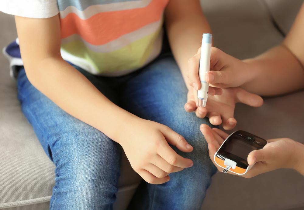 merawat-anak-diabetes