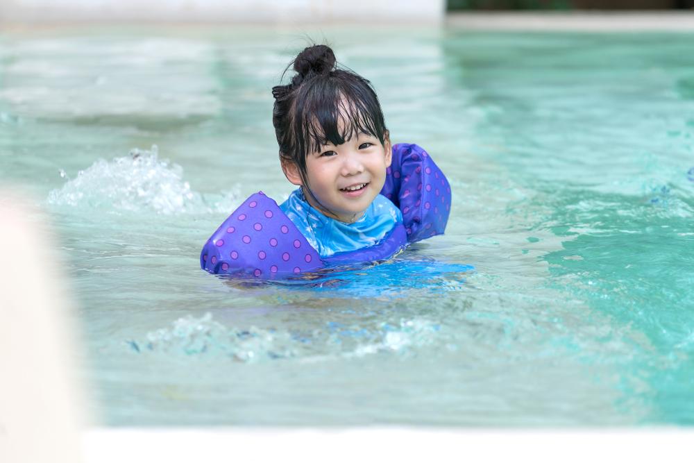 manfaat-berenang-untuk-anak