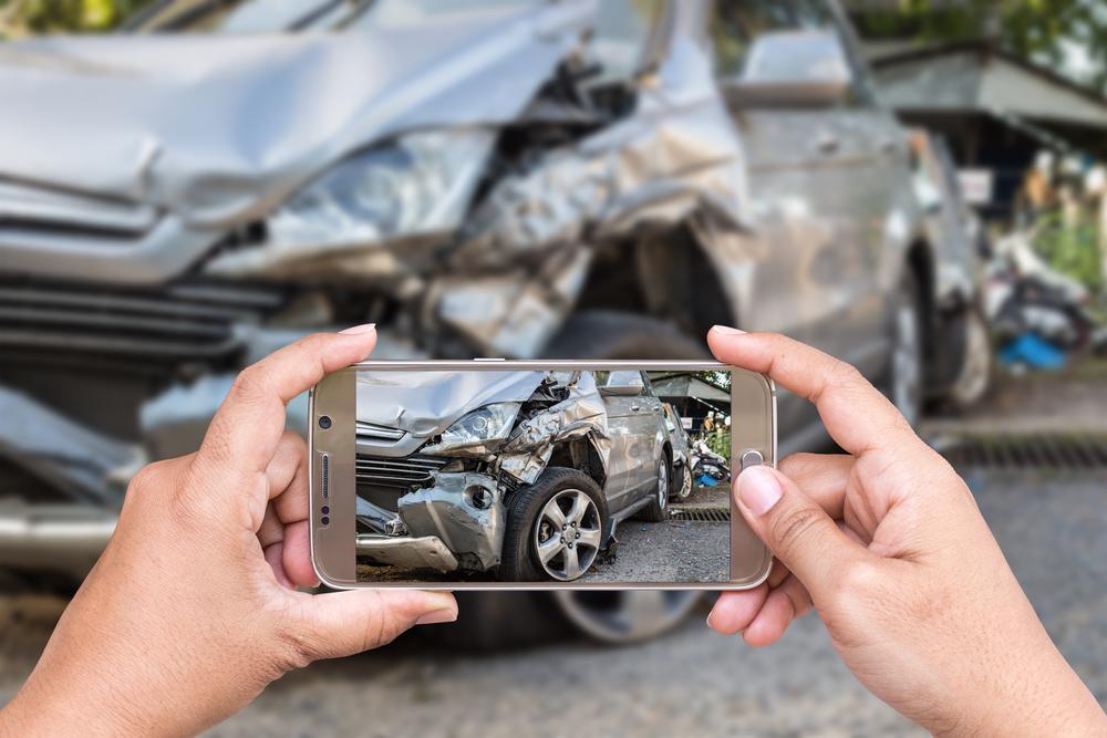 Stop Menyebarkan Foto Korban Kecelakaan! Ini Dampaknya