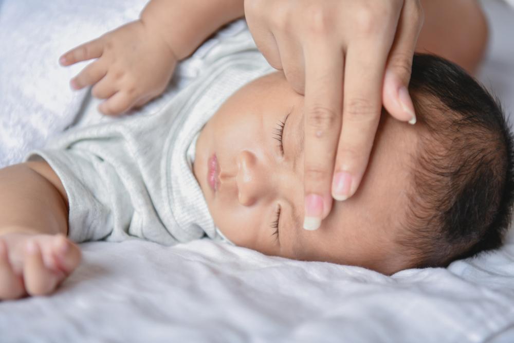 bayi-demam