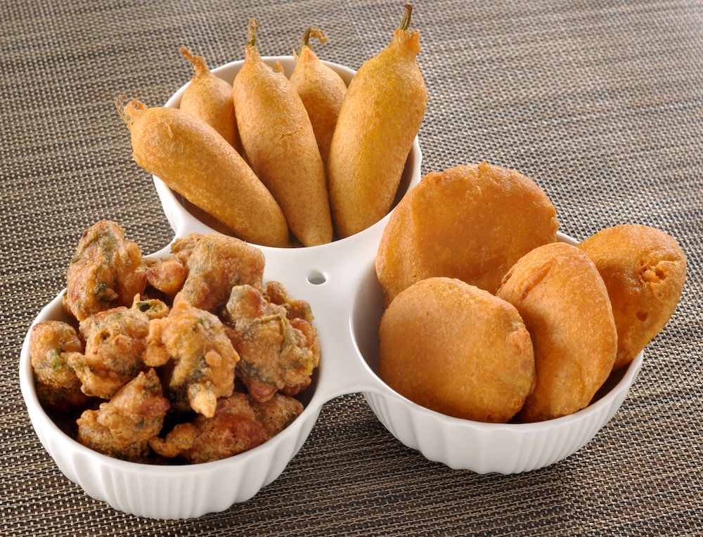 makan-gorengan-saat-buka-puasa
