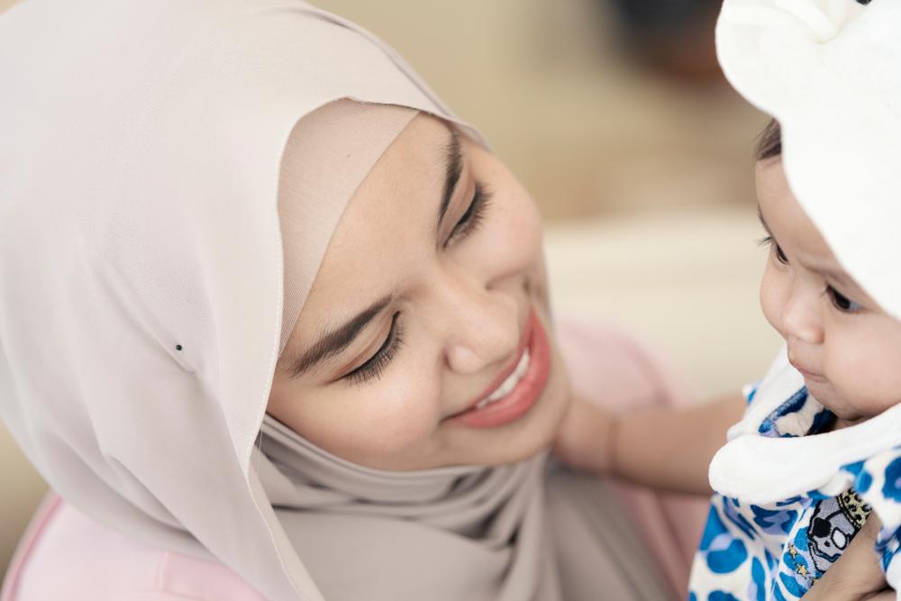 Perhatikan 6 Tips Ini agar Aman Berpuasa Saat Menyusui