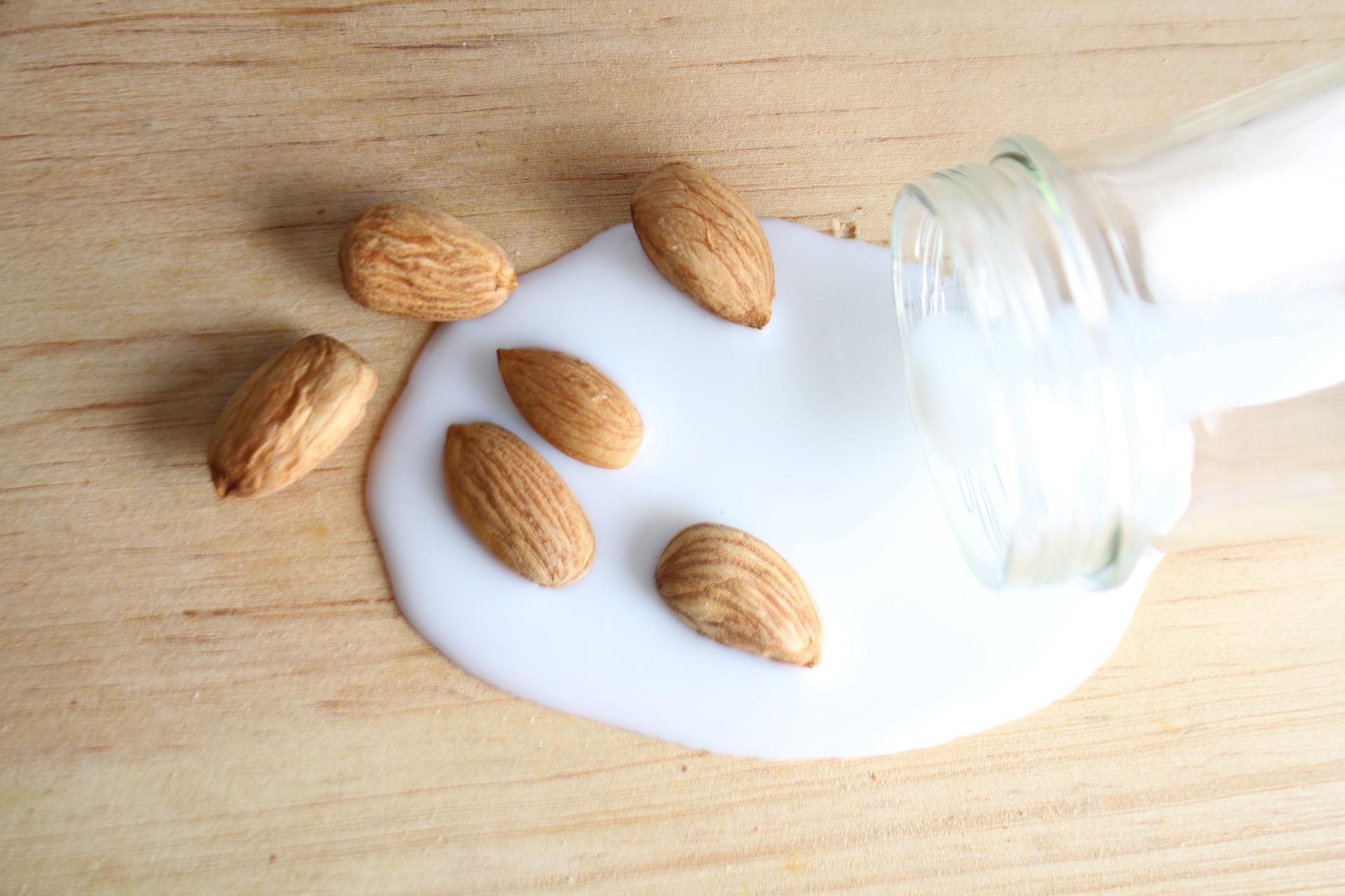 merk-susu-almond-untuk-diet