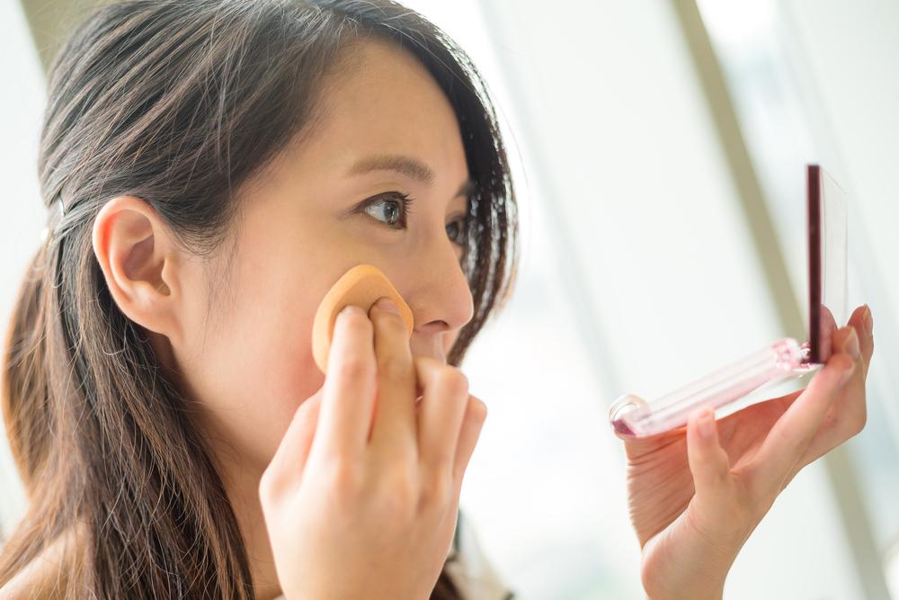 8 Rekomendasi Produk Bedak untuk Jenis Kulit Kering