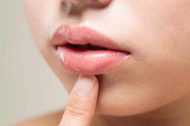 Punya Bibir Tebal? Ini 5 Langkah Mudah Merawatnya