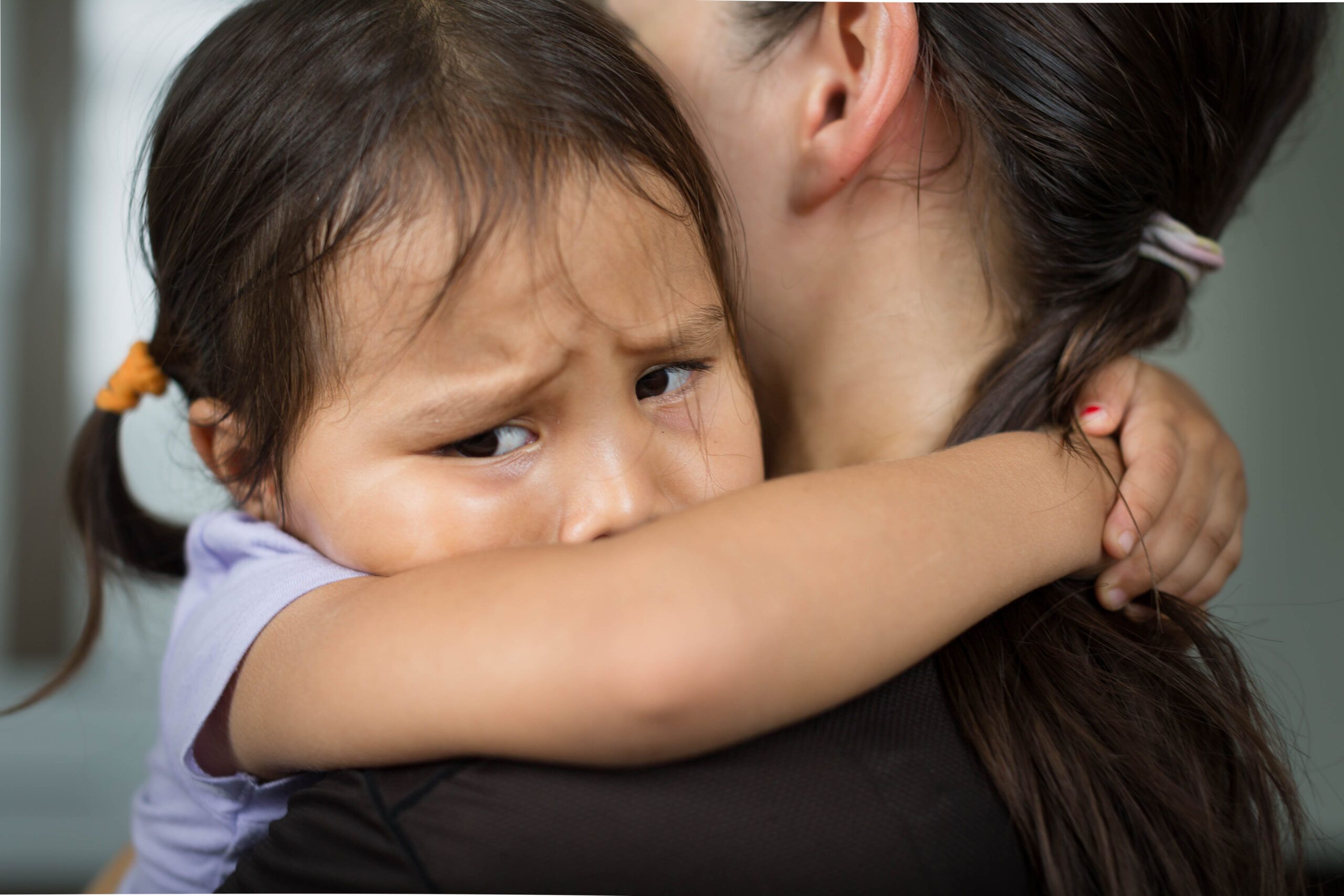 Stranger Anxiety pada Bayi, Bagaimana Cara Mengatasinya?