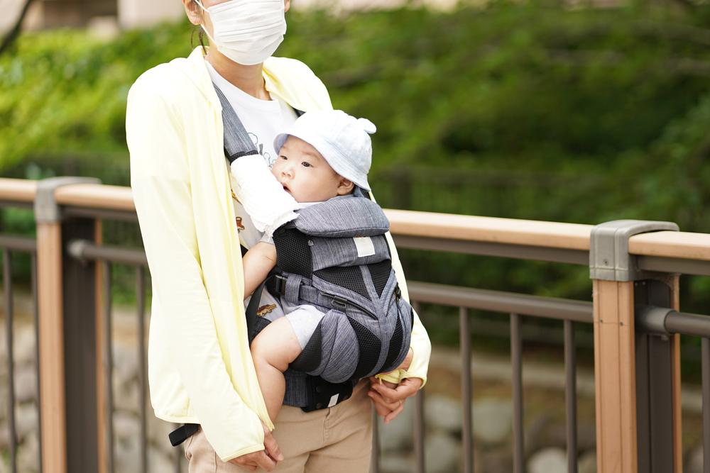 Gendongan Bayi Depan: Jenis dan Tips Memilih yang Tepat