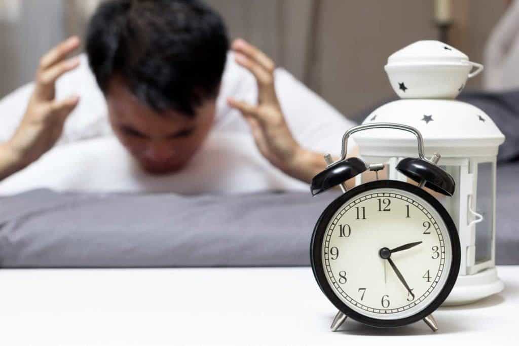 kurang-tidur-menyebabkan-hipertensi